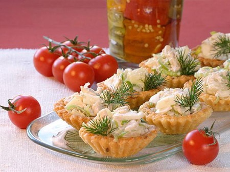 Тартинки «Красная шапочка», с помидорами по-украински, с овощами, с капустой и кабачками, с рыбой, сыром и помидорами
